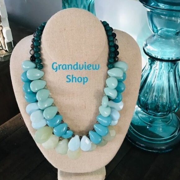💜 Stella & Dot Delilah Shades of Turquoise Statement Necklace RETIRED - Picture 2 of 7